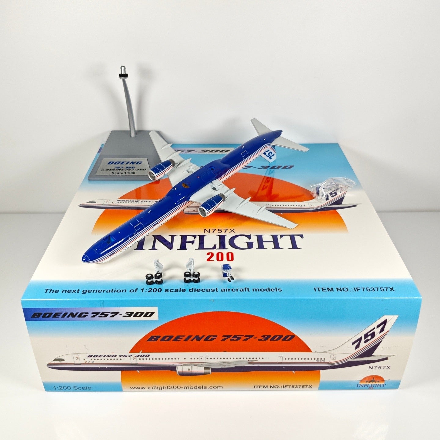 1:200 InFlight Boeing 757-300 N757X Passenger Airplane Diecast Plane Model