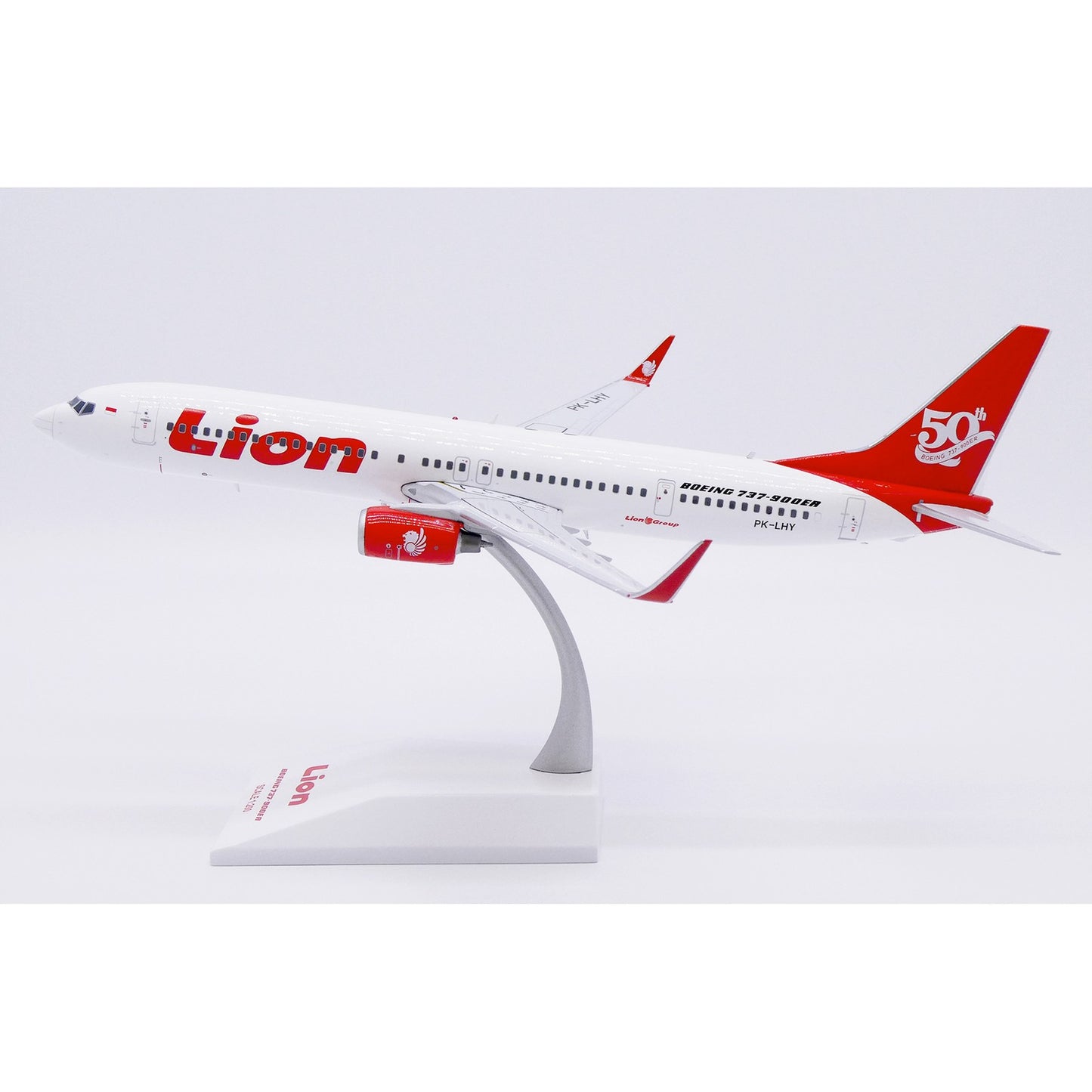 1:200 JC Wings Lion Air B737-900ER PK-LHY Airplane Diecast Aircraft Model