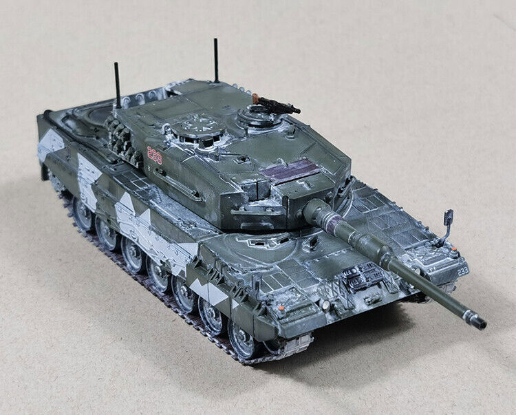 Panzerkampf 1/72 12226PF Norwegian Leopard 2A4 Tank NATO Tricolor Finished Model