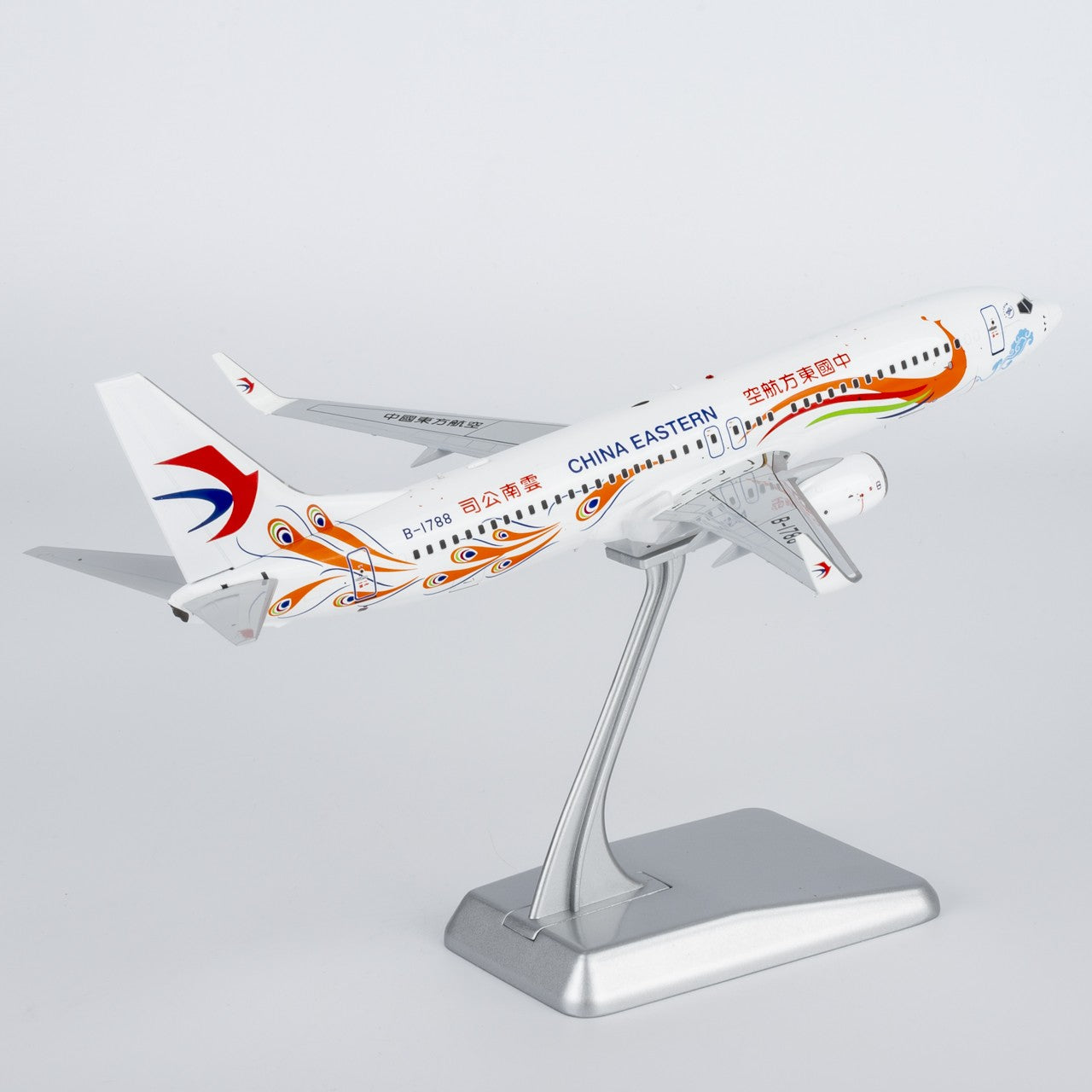1:200 NGmodels China Eastern B737-800 Passenger Airplane Diecast Plane Model