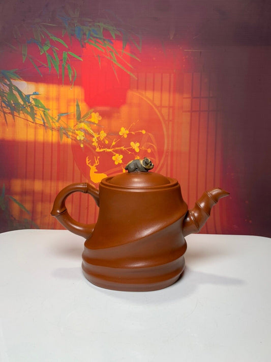 Chinese Yixing Zisha Clay Handmade Exquisite Teapot 品名：熊猫 底款: 蒋蓉