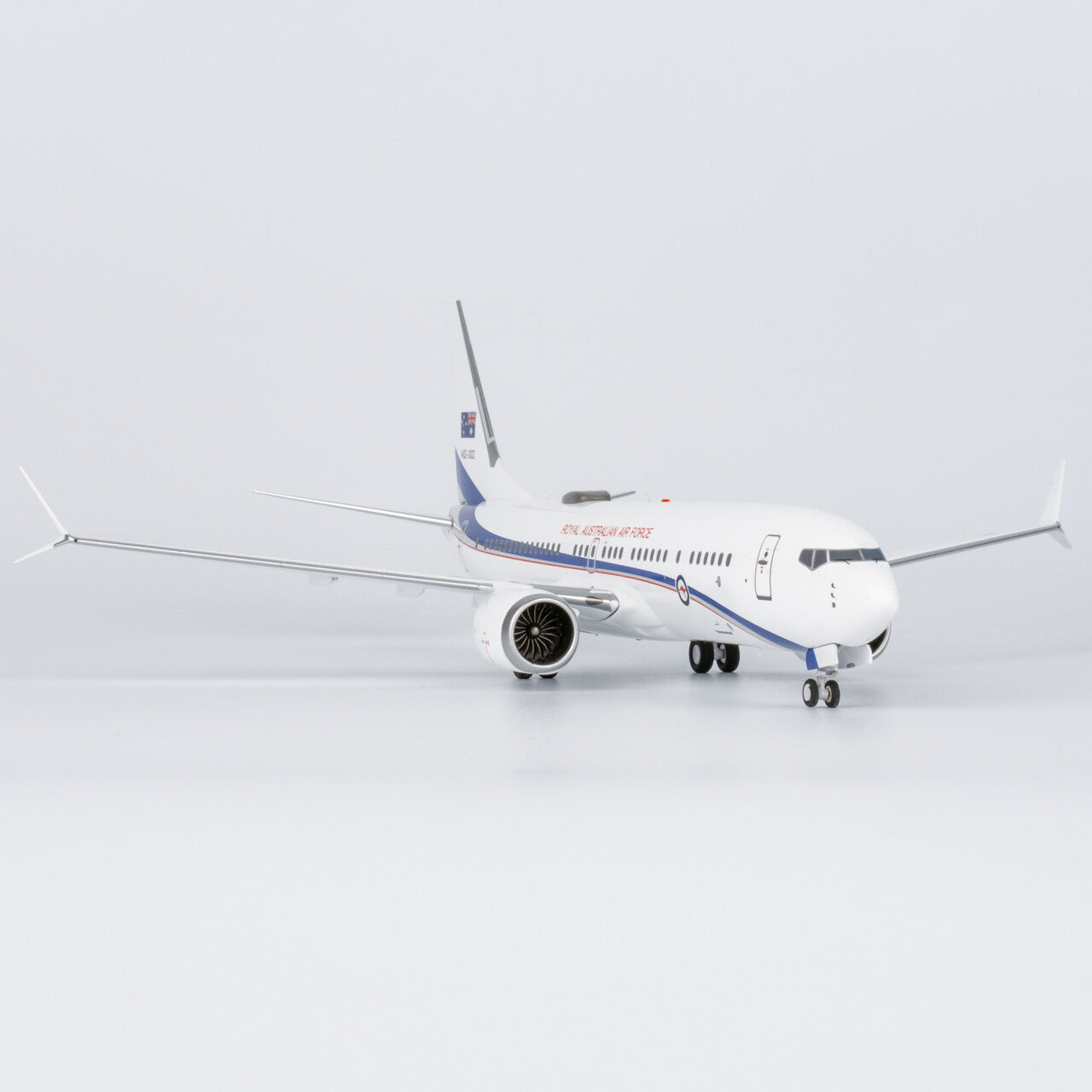 1:200 NG Models RAAF Boeing 737 MAX 8 Passenger Diecast Aircraft Model