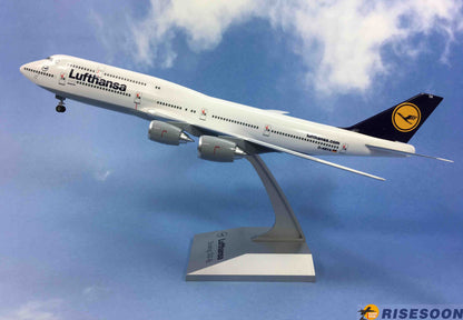 38CM 1:200 Risesoon Lufthansa BOEING 747-8 Airplane ABS Plastic Aircraft Model
