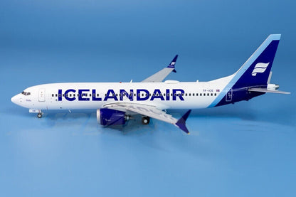 1:200 GeminiJets ICELANDAIR BOEING 737 MAX8 Passenger Airplane Diecast Model