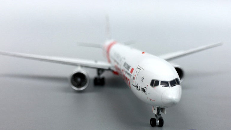 AVIATION AIR CHINA FOR BOEING 777-300ER B-2035 Smiling China 1/400 model plane