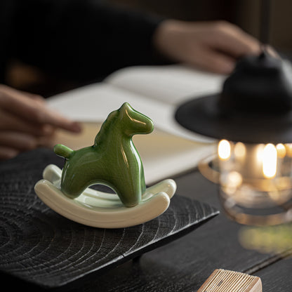Christmas Gift Porcelain Swinging Horse Crackle Glaze Ceramic Tea Pet Decoration