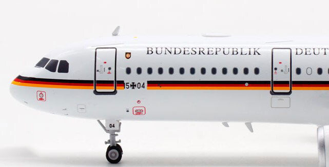 INFLIGHT BUNDESREPUBLIK DEUTSCHLAND German for AIRBUS A321 15+04 1/200 model