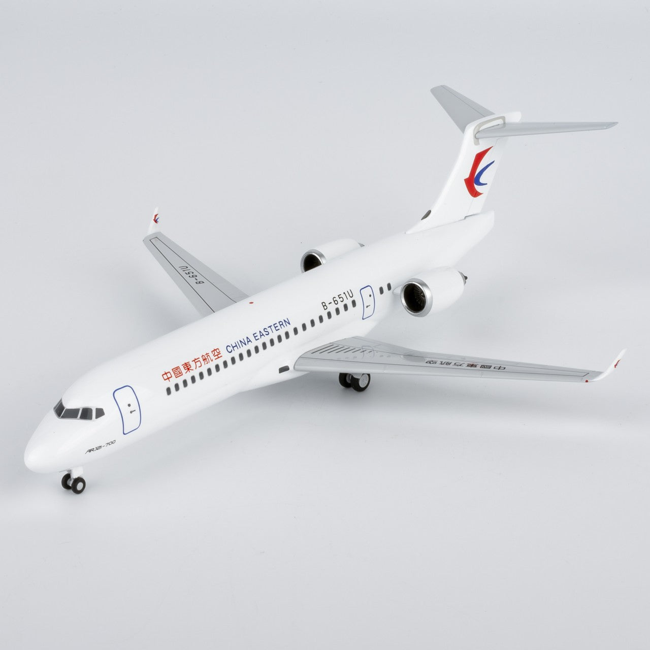 1:200 NGmodels China Eastern Comac C909 Passenger Airplane Diecast Plane Model
