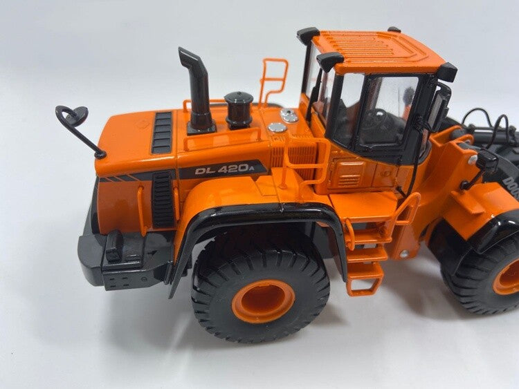 1:40 23CM DOOSAN DL420A Wheeled Loader Contruct Machine Equipment Diecast Model