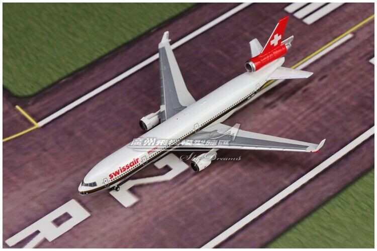 1:400 Phoenix Swissair McDonnell Douglas MD-11 Passenger Airplane Diecast Model