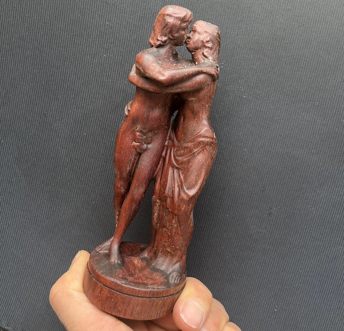 6" Rosewood Carved Lesbian Girl Kiss Statue Beauty Figurine Model Home Design