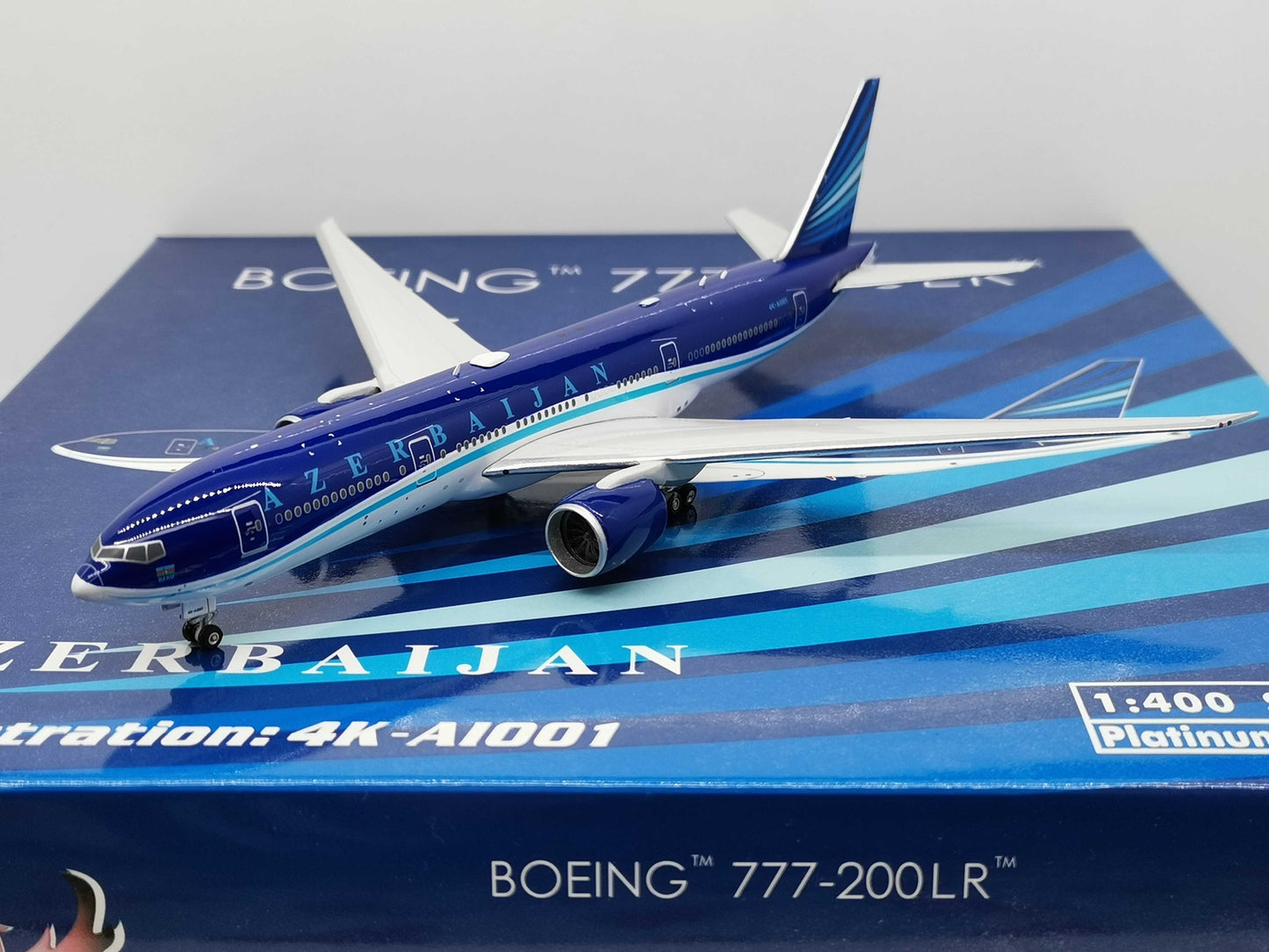 1:400 Phoenix AZERBAIJAN BOEING B777-200LR Airplane Diecast Aircraft Plane Model