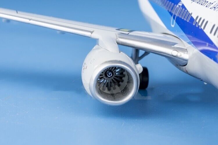 1:200 JC Wings ANA BOEING 737-700 Passenger Airplane Diecast Aircraft Model