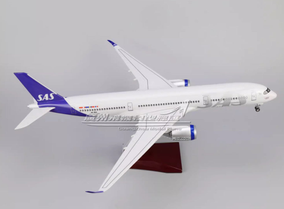 47CM 1:142 SAS Scandinavian AIRBUS A350 Airplane Landing Gear Resin Plane Model