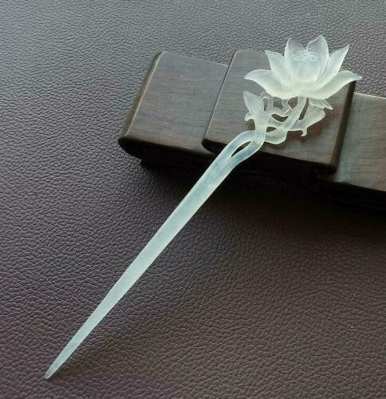 Chinese Antique Collection Xiuyu Jade Lotus Flower Carved Jade Hairpin