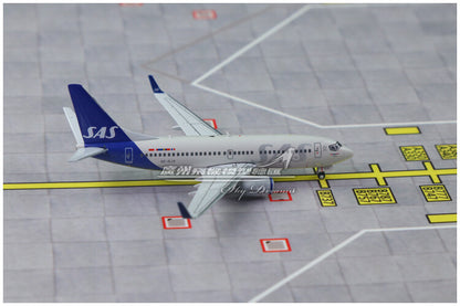 1:400 GeminiJets SAS BOEING B737-700W Airplane Diecast Plane Aircraft Model