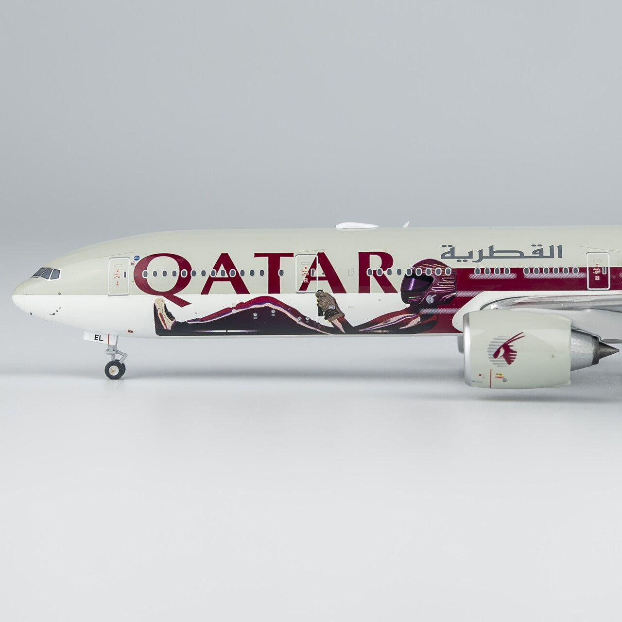 1:400 NG Models Qatar Airways Passenger Plane B777-300ER Diecast Aircraft Model