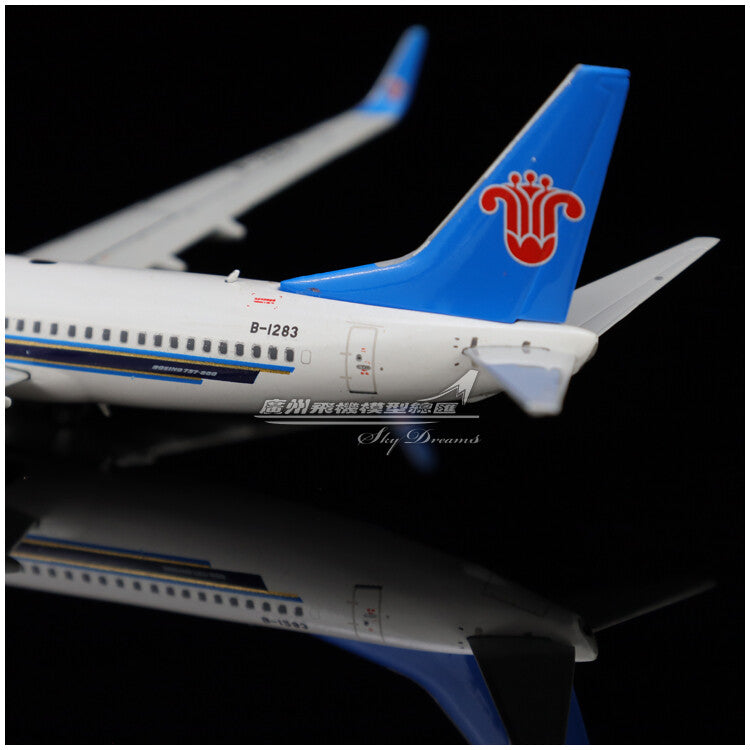 1:400 JC Wings CHINA SOUTHERN Boeing 737-800 Passenger Airplane Diecast Model