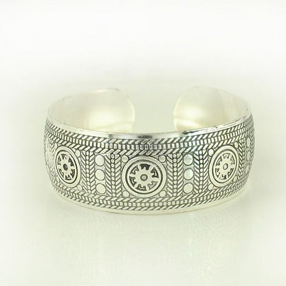 Women Fashion Bracelets Silver Plated Carved Flower Vintage Cuff Tibetan Bangles