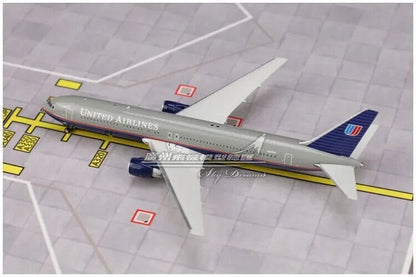 1:400 Phoenix UNITED BOEING 767-300ER Passenger Airplane Diecast Aircraft Model