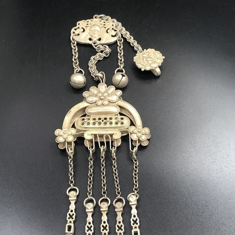 Vintage Silver-Plated Butterfly Pendant 35cm Handmade Filigree Waist Ornament
