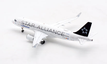 JC Wings Lufthansa Star Alliance Airbus A320 D-AIUA 1:200 plane Pre-builded