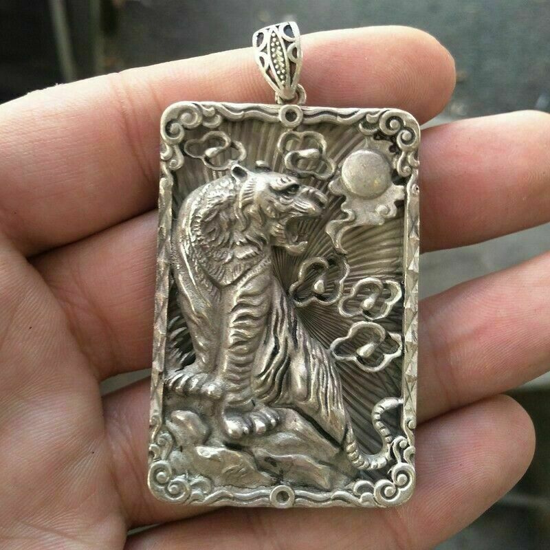 Tibet Silver Handmade Force Tiger Statue Amulet Necklace Pendant Gift Decoration