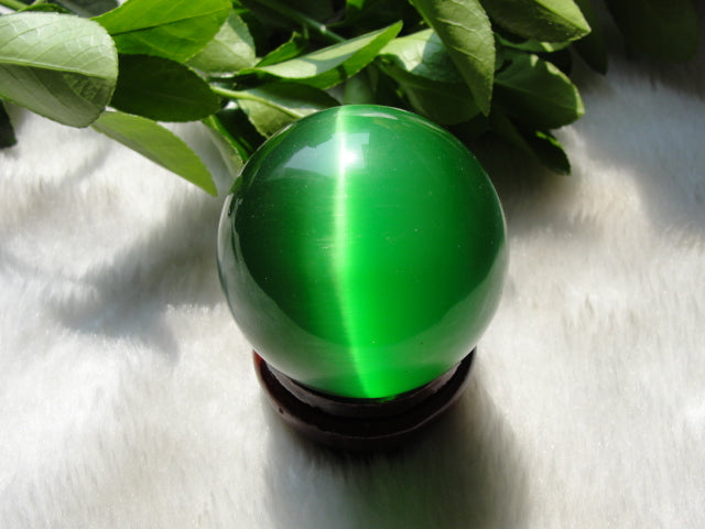 HOT SELL ASIAN QUARTZ CAT EYE CRYSTAL HEALING BALL SPHERE 40-80MM