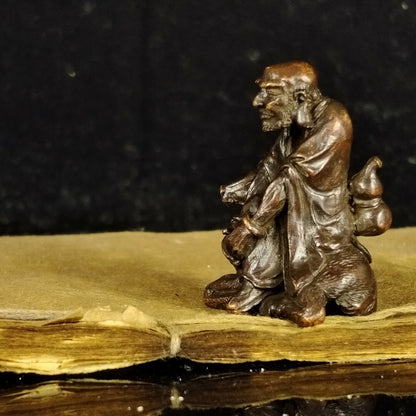 Antique Bronze Color Eighteen Luohan Deer Luohan Tea Pet OrnamentChinese