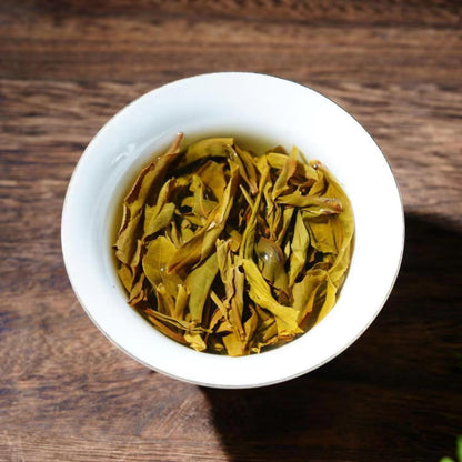 357g Yunnan Pu-erh Raw Tea Cake Lincang Aged Tree Puerh Shengcha Pu'er Green Tea