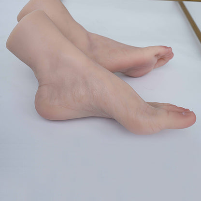 A Pair Feet Big Female Model Vein Tasting Version Platinum Silicone Adult Model