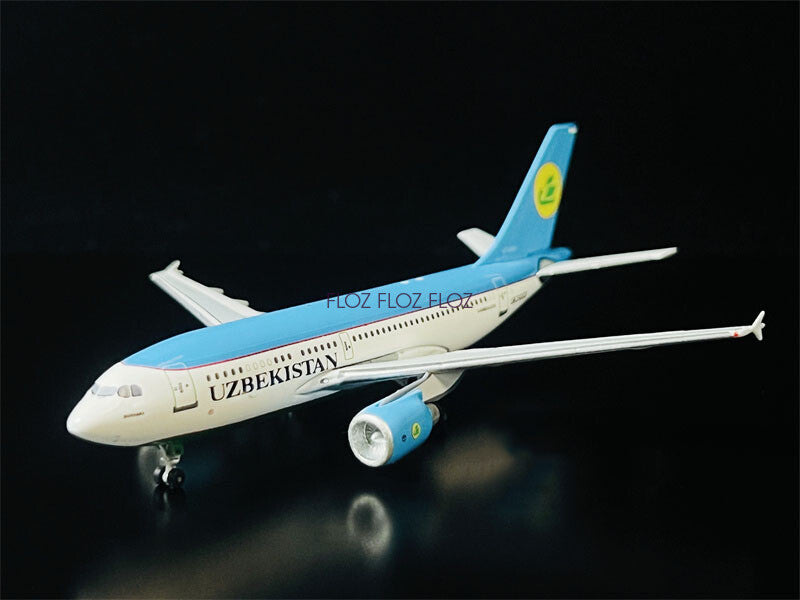AeroClassics Uzbekistan Airways for Airbus A310-300 UK31003 1:400 Aircraft Model