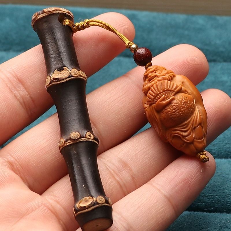 Purple Bamboo Root Handle Olive Kernel Zhong Kui Pendant