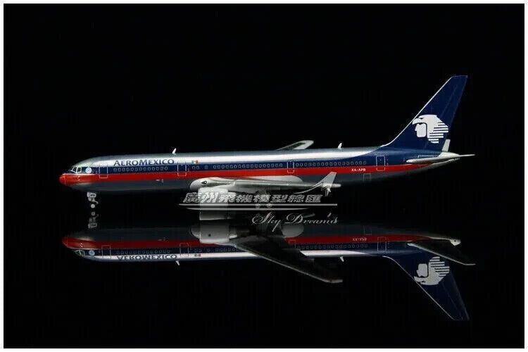 1:400 JC WINGS AEROMEXICO BOEING 767-300ER Passenger Airplane Diecast Model