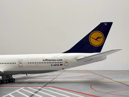 1:400 YY Wings Lufthansa BOEING 747-400 Passenger Plane Aircraft Diecast Model