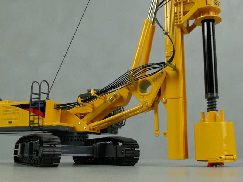 1:35 XCMG XR220 Rotary Drilling Rig Excavator Construction Machine Diecast Model