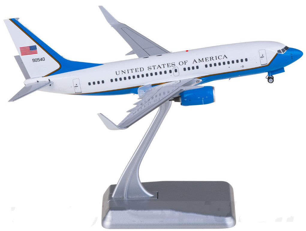1:200 NGmodels USAF Boeing 737-700 C-40C Passenger Airplane Diecast Plane Model