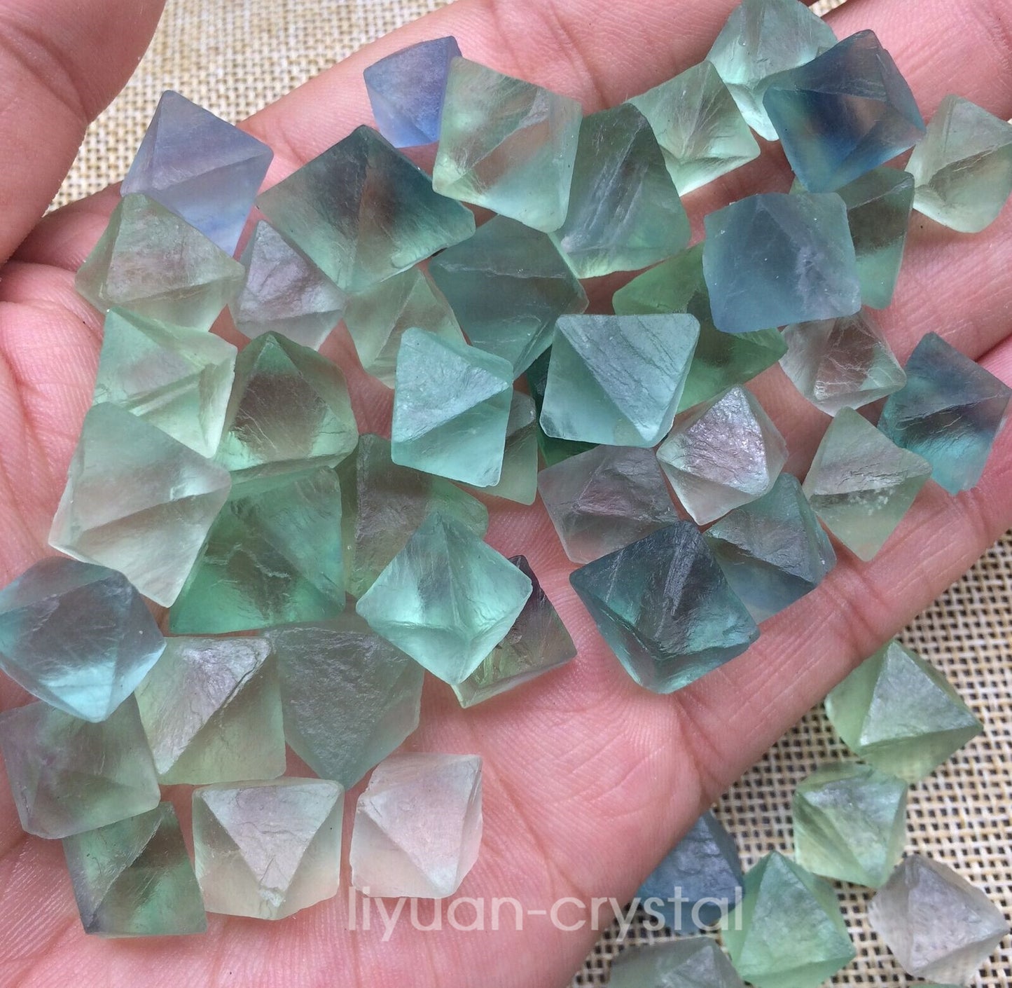 A+A+ Natural Green Fluorite octahedron Quartz Crystal Reiki Healing 15pcs