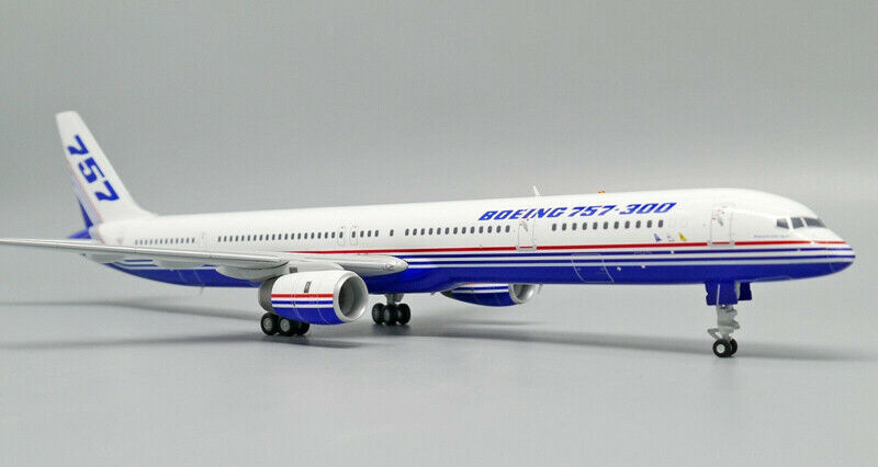 1:200 28CM JC Wings BOEING 757-300 Passenger Airplane Diecast Aircraft Model