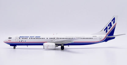 1:200 JC Wings Boeing Company BOEING B737-900 Airplane Diecast Aircraft Model