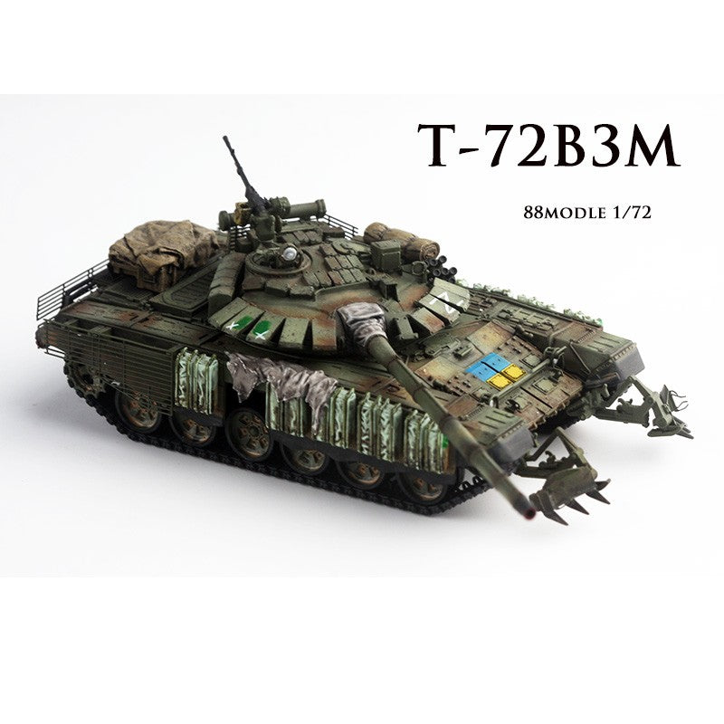 1/72 Ukrainian T-72B3M tank Battle-damaged version Finished product model