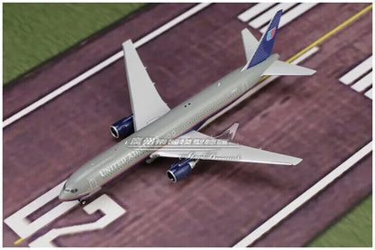 1:400 Phoenix UNITED BOEING 767-300ER Passenger Airplane Diecast Aircraft Model