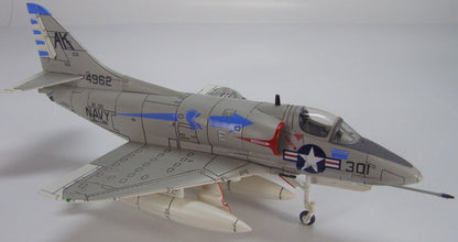 HOBBY MASTER A-4B USN VA-106 Gladiators AK301 1/72 diecast plane model aircraft