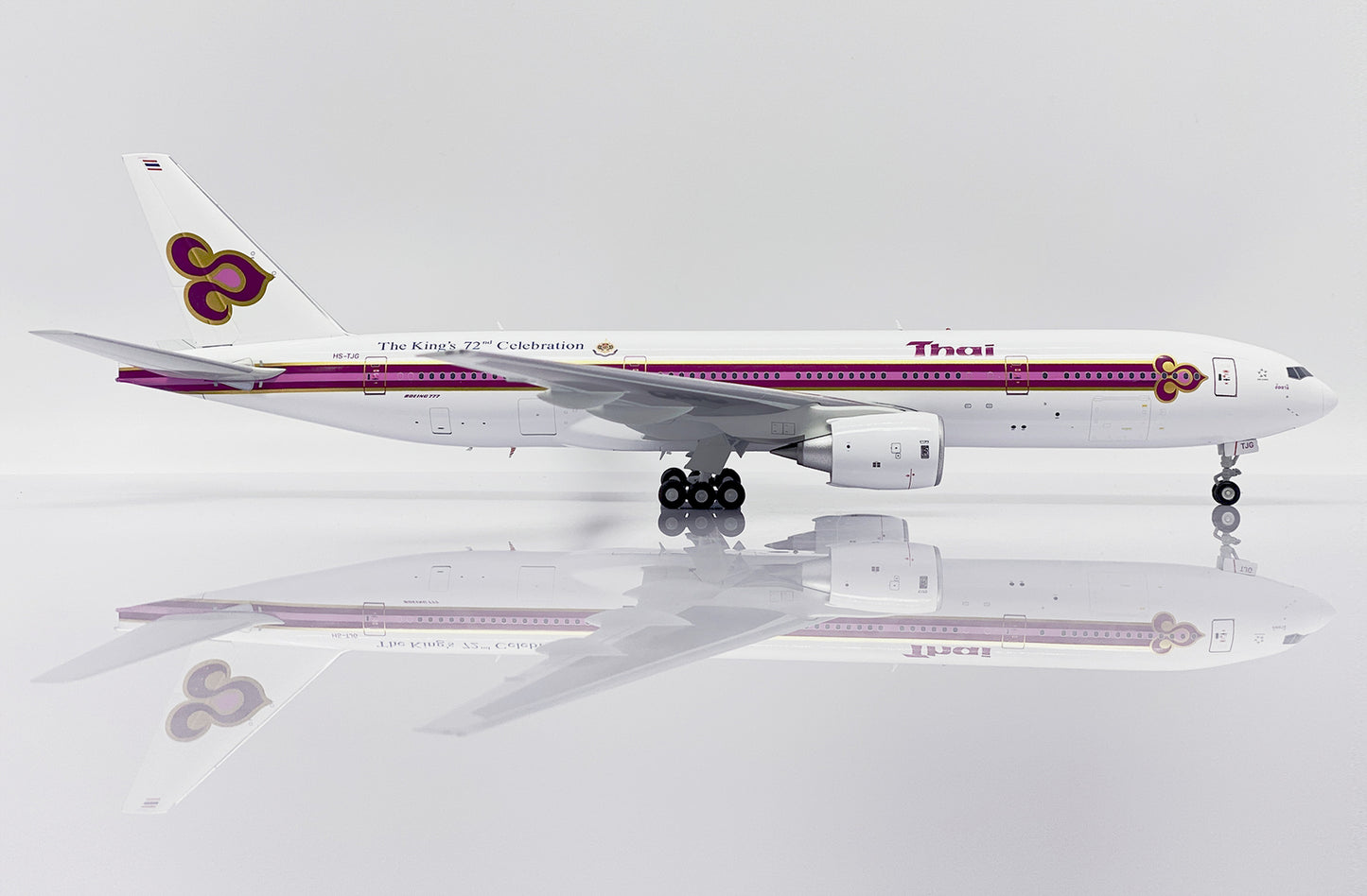1:200 JC Wings Thai Airways Boeing 777-200 Passenger Airplane Diecast Model