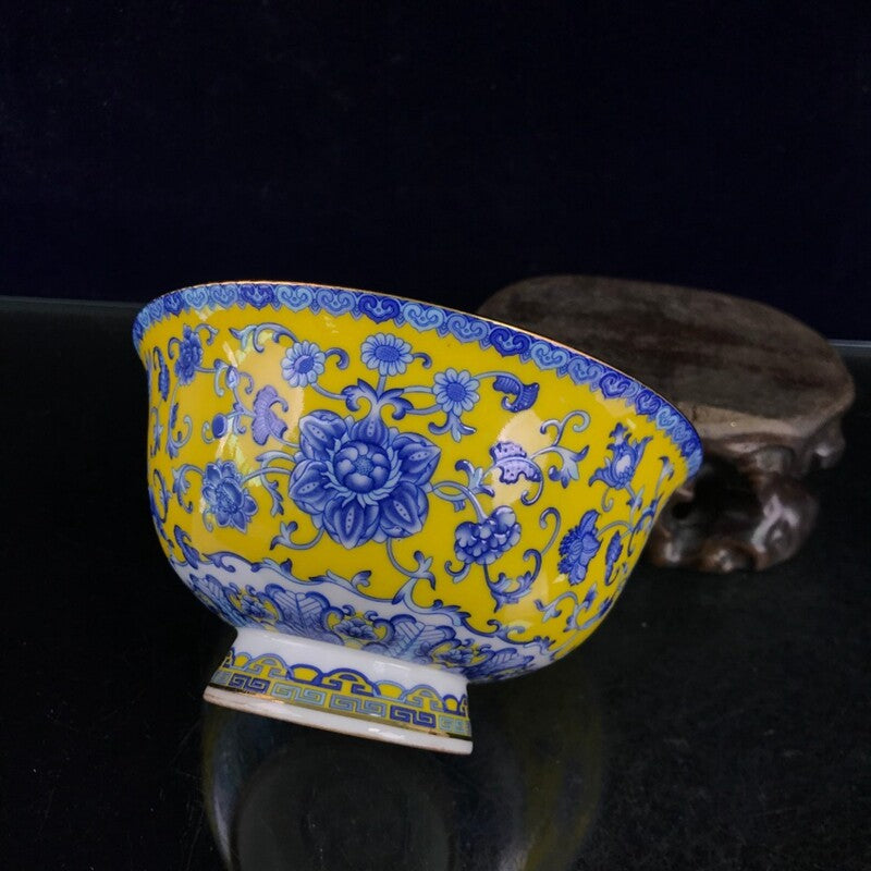 Old Chinese Blue and white porcelain outline in gold flowers pattern bowl Qianlo