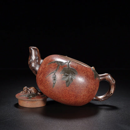 Chinese Yixing Zisha Clay Handmade Exquisite Teapot（小老鼠 底款：蒋蓉）