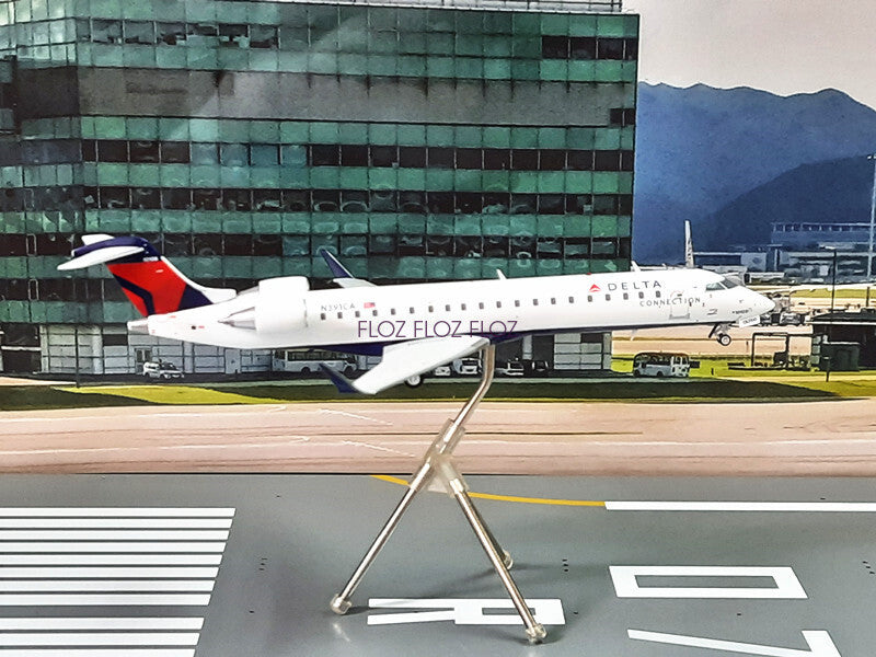 GeminiJets for Delta Airlines for BOMBARDIER CRJ-700 N391CA 1:200 Aircraft Model