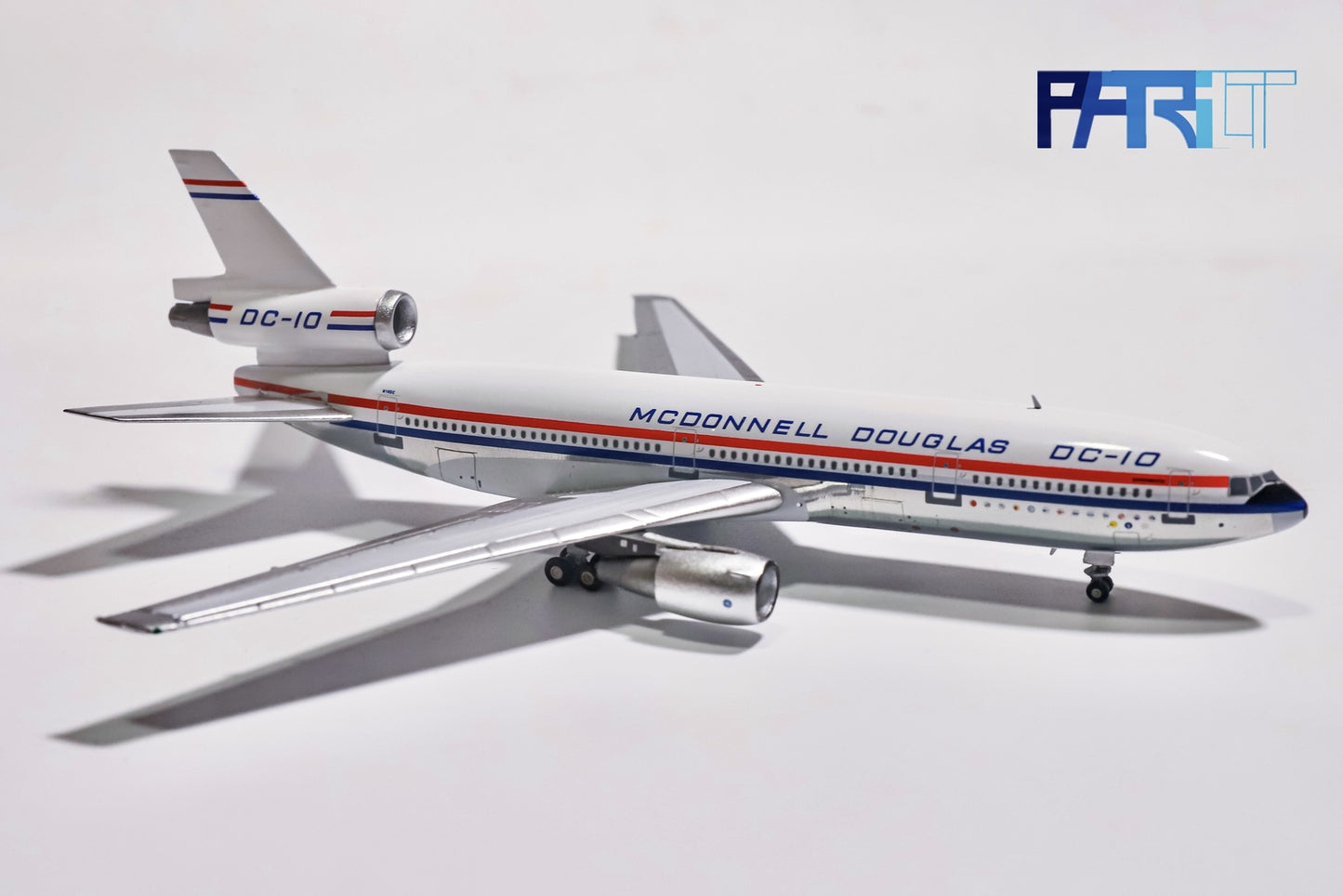 1:400 Patriot MCDONNELL DOUGLAS DC-10 Passenger Airplane Diecast Aircraft Model