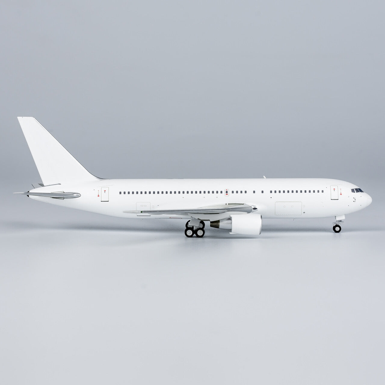 1:400 NG Model Blank BOEING 767-200 Passenger Airplane Diecast Aircraft Model