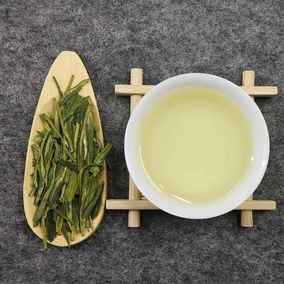 Chinese Green Tea Dragon Well New Spring Organic Tea Longjing